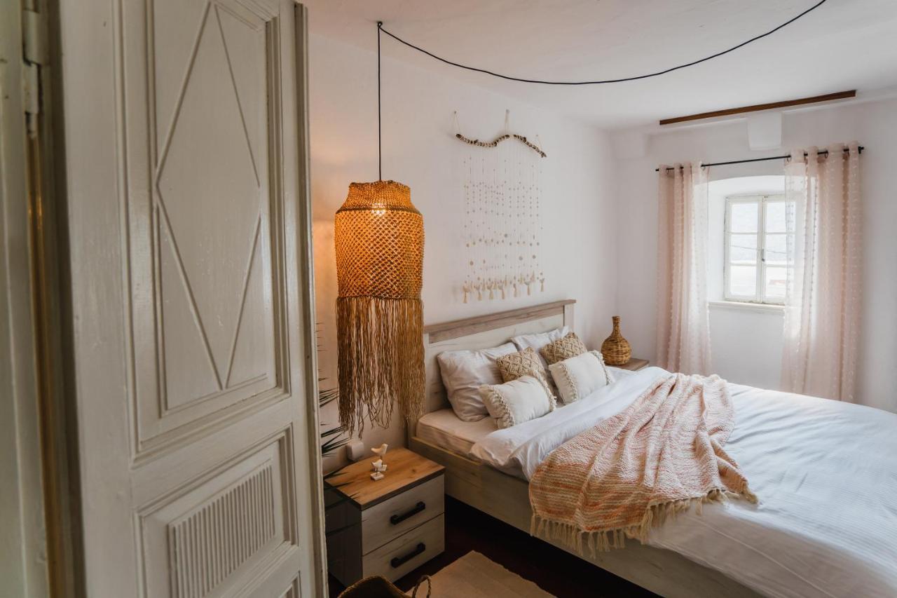 White Shutters House Vila Risan Exterior foto